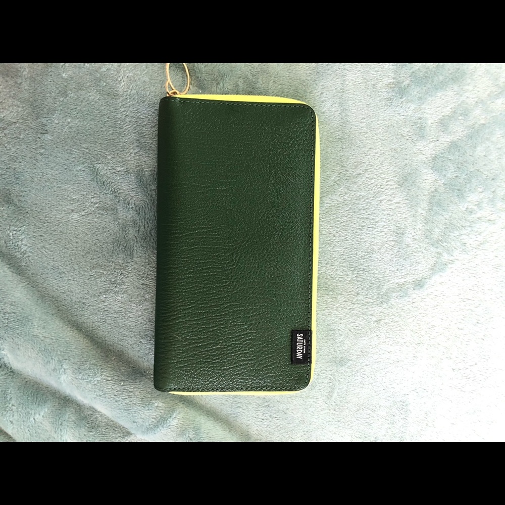 Kate Spade Wallet - Picture 2 of 7